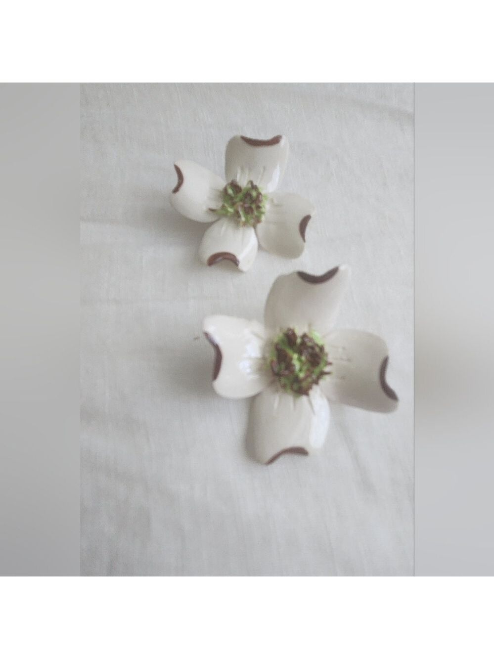 Vtg Pair- Ceramic Dogwood Flower Pin/ Brooches -Flower Pins